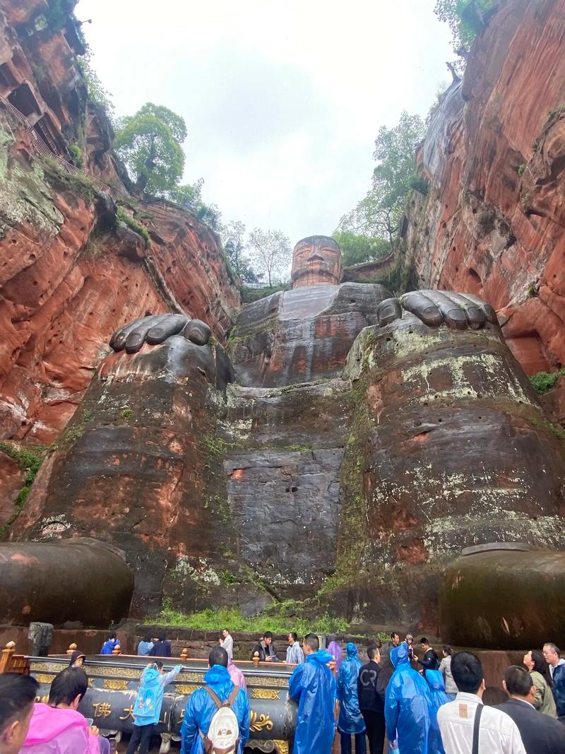 乐山大佛旅游攻略(乐山大佛旅游攻略推文)